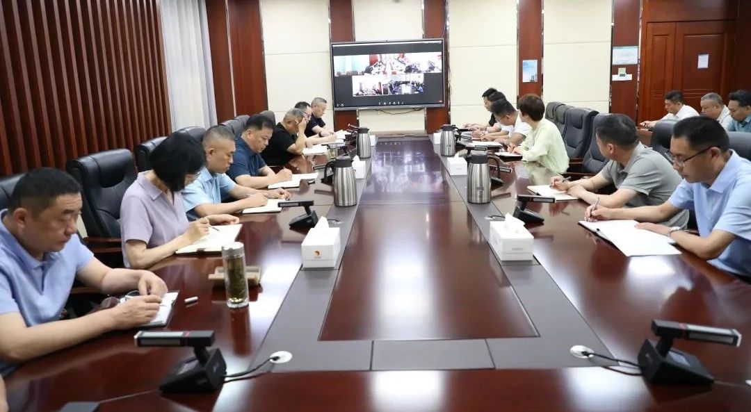 PP电子5金狮集团召开2025年“安全生产月”动员暨六月安全办公会1